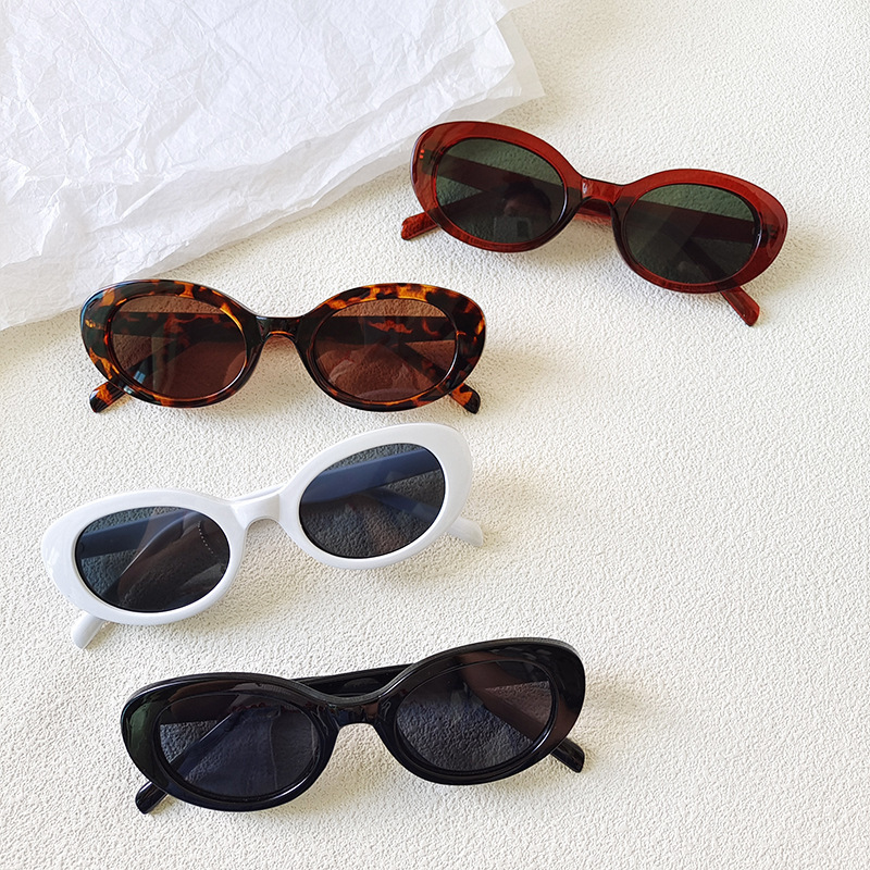 Designer Sunglasses - Vintage małe owalne okulary przeciwsłoneczne dla